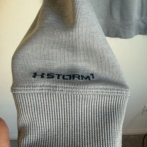 Under Armour Storm Mens LG 1/4 Zip Gray Fleece Pullover Sweater Cold Gear Golf - Picture 2 of 7